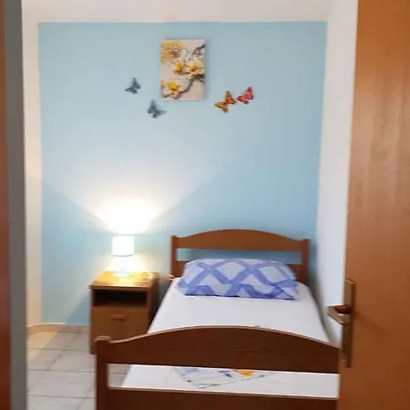 Appartement In Insel 36096 Vir