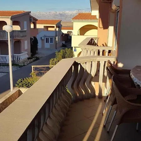 In Insel 36096 Appartement Vir
