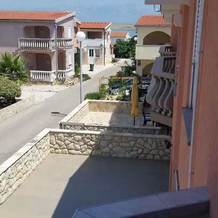 Appartement In Insel 36096 Vir