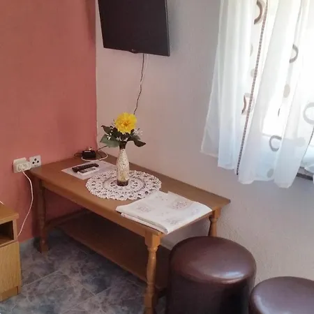 In Insel 36096 Appartement Vir